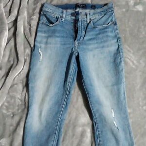 Lucky Brand ruffled edges skinny jeans